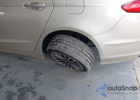 2018 Ford Fusion Titanium z USA, uszkodzony, nr VIN 3FA6P0D98JR268784